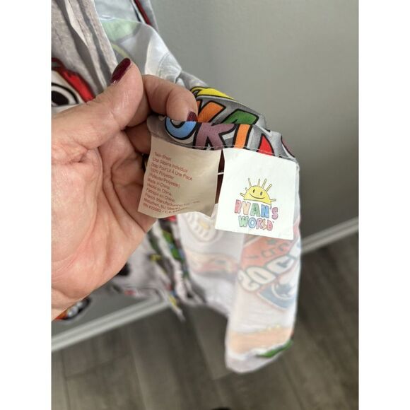 Ryans World Sports Themed Twin Bed Sheet Set, Flat, Fitted and Pillowcase - Picture 6 of 6